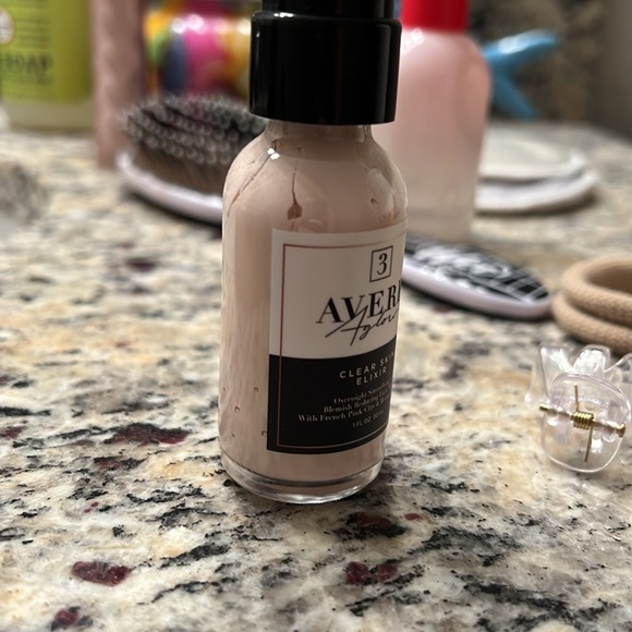 Averr Aglow No. 3 Clear Skin Elixir - Picture 4 of 4